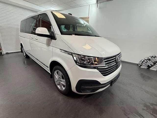 Candyweiss Gebraucht 2022 VW Caravelle Comfortline Van / Kleinbus | 29.990 € (Guter Preis) - Bild 1/4