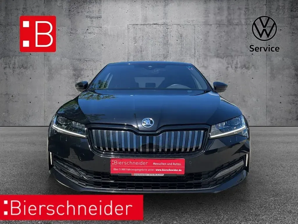 Gebraucht Skoda Superb SportLine 218 PS (160 kW) 2023 Schwarz Limousine