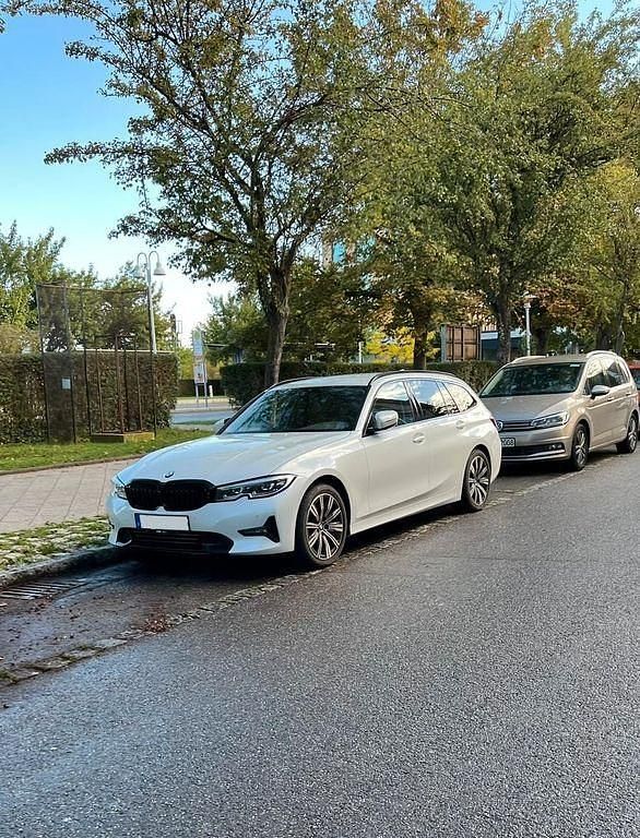 Gebraucht BMW 320 Sport Line 190 PS (139 kW) 2021 Weiß Kombi