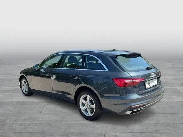 Gebraucht Audi A4 Basis 163 PS (119 kW) 2024 Grau Kombi
