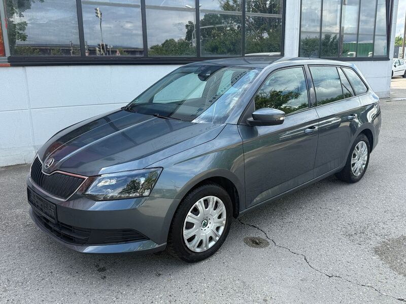 Grau Gebraucht 2016 Skoda Fabia Kombi | 3.999 € (Superpreis) - Bild 1/4
