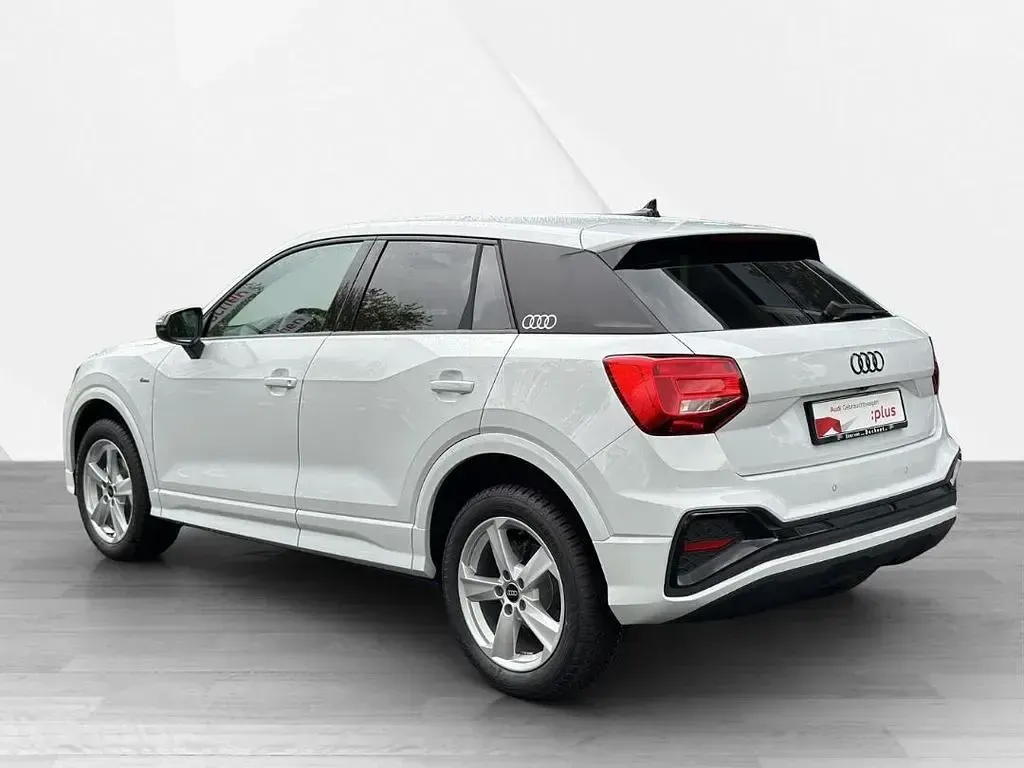 Gebraucht Audi Q2 S-Line 150 PS (110 kW) 2024 Gletscherweiß metallic SUV