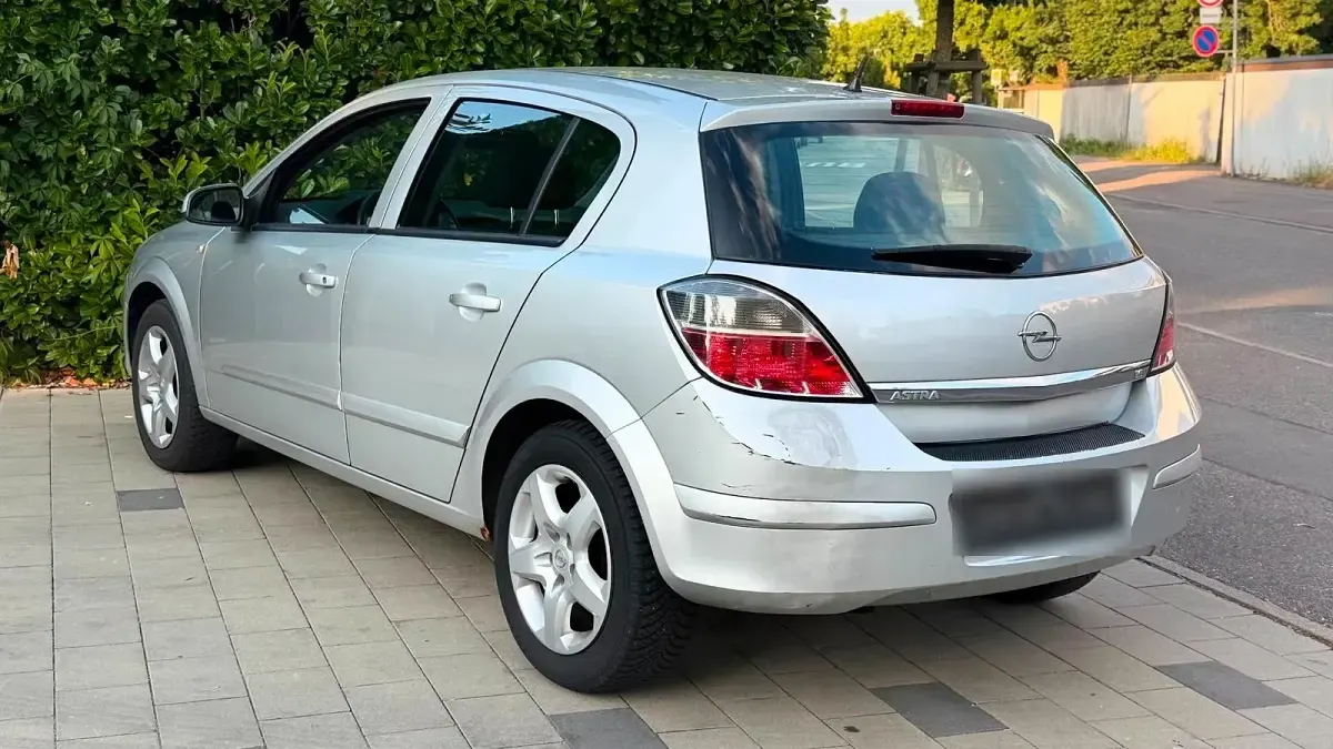 Gebraucht Opel Astra 101 PS (74 kW) 2007 Grau Limousine
