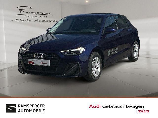 Blau (navarrablau metallic) Gebraucht 2024 Audi A1 Sportback Ambiente Kleinwagen | 23.880 € (Fairer Preis) - Bild 1/3