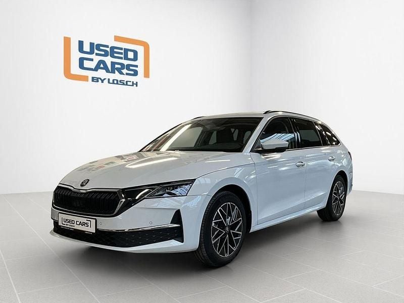 Weiß Gebraucht 2025 Skoda Octavia Lodge Limousine | 31.990 € (Fairer Preis) - Bild 1/4
