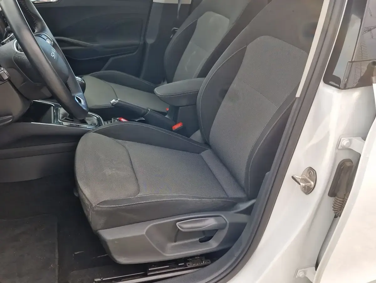 Gebraucht Skoda Fabia Selection 80 PS (58 kW) 2025 Weiß metallic Kleinwagen