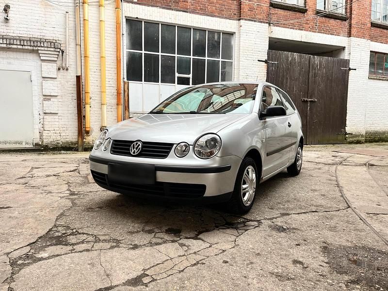 Gebraucht VW Polo 75 PS (55 kW) 2002 Silber Coupé