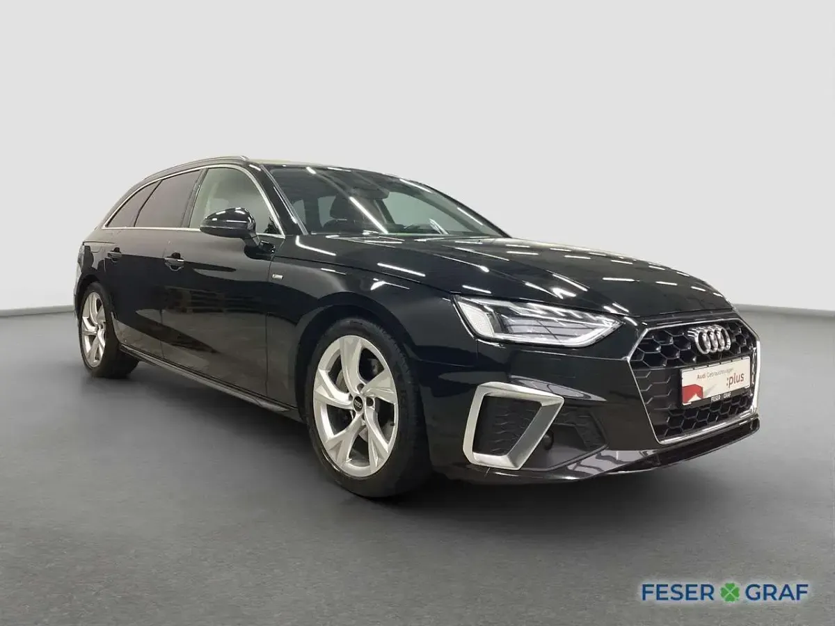 Gebraucht Audi A4 S-Line 204 PS (150 kW) 2023 Mythosschwarz metallic Kombi