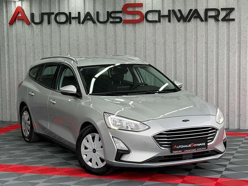 Gebraucht Ford Focus Cool & Connect 95 PS (69 kW) 2019 Polarsilber metallic Kombi