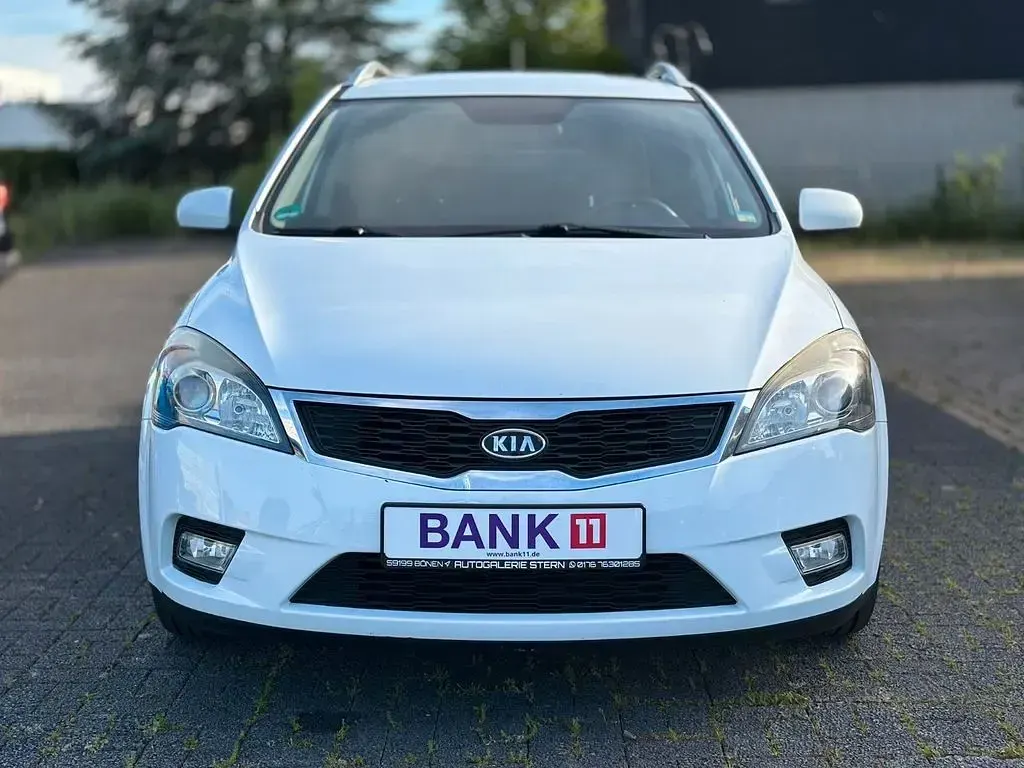 Gebraucht Kia Ceed 90 PS (66 kW) 2011 Weiß Kleinwagen