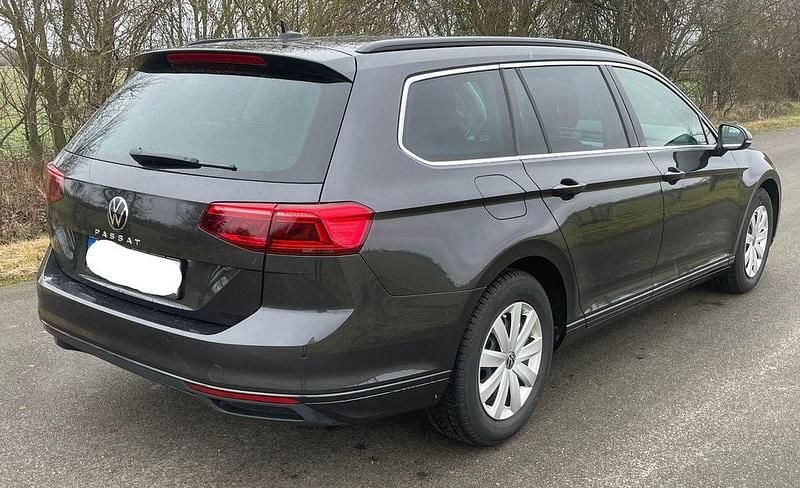 Gebraucht VW Passat Business 150 PS (110 kW) 2022 Grau Kombi