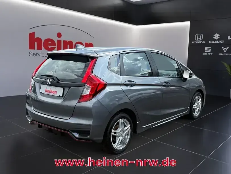 Gebraucht Honda Jazz Dynamic 131 PS (96 kW) 2018 Grau Kleinwagen