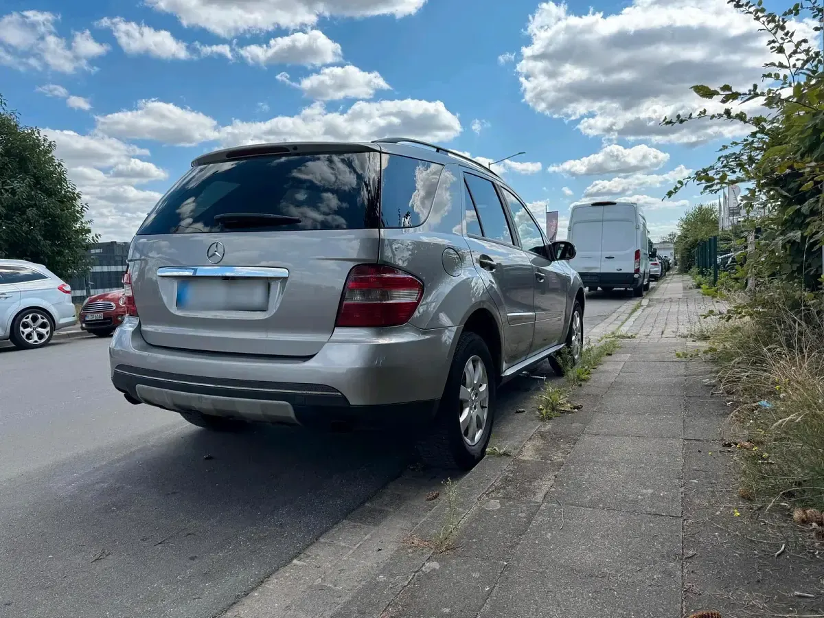 Gebraucht Mercedes ML280 190 PS (139 kW) 2006 Grau SUV