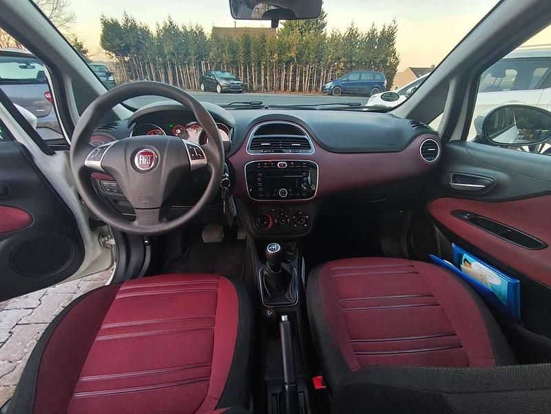 Gebraucht Fiat Punto Dynamic 77 PS (56 kW) 2010 Weiss Kleinwagen