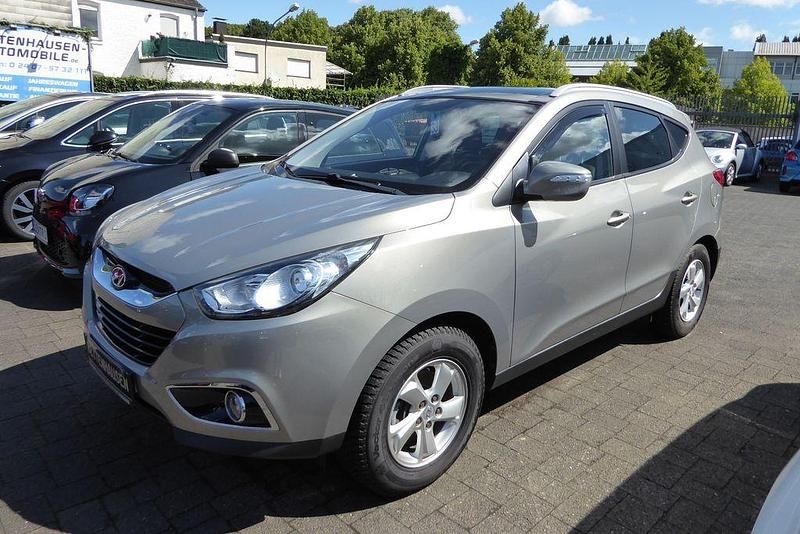 Silber Gebraucht 2010 Hyundai ix35 Style SUV | 9.490 € (Fairer Preis) - Bild 1/4