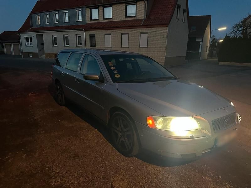 Gebraucht Volvo V70 192 PS (141 kW) 2005 Silber Kombi