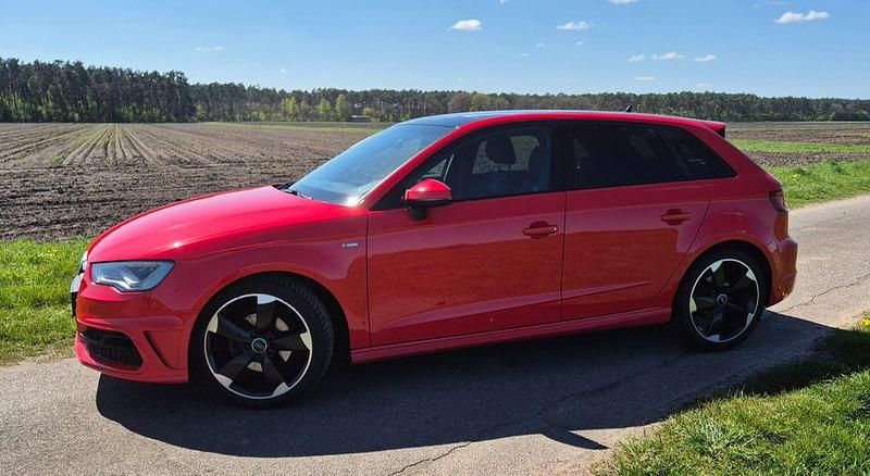 Gebraucht Audi A3 S-Line 150 PS (110 kW) 2015 Rot Limousine