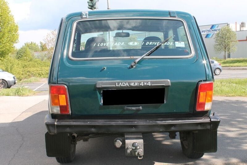 Gebraucht Lada niva 83 PS (61 kW) 2010 Grün SUV