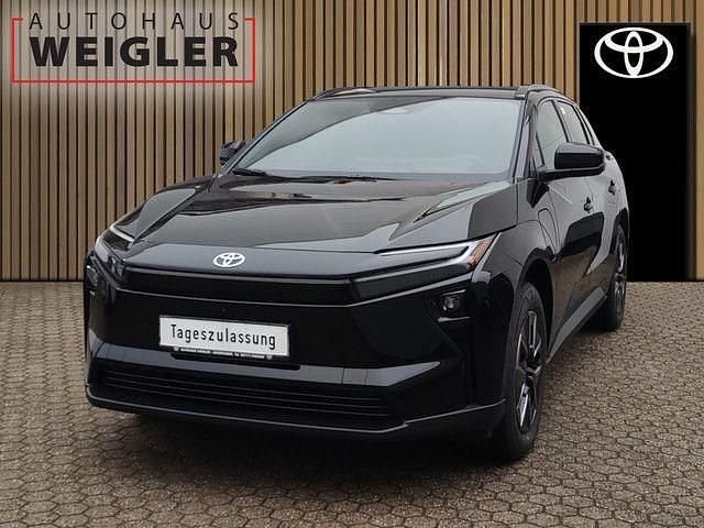 Neu Toyota bZ4X 164 kW (224 PS) 2026 Attitude black mc. SUV