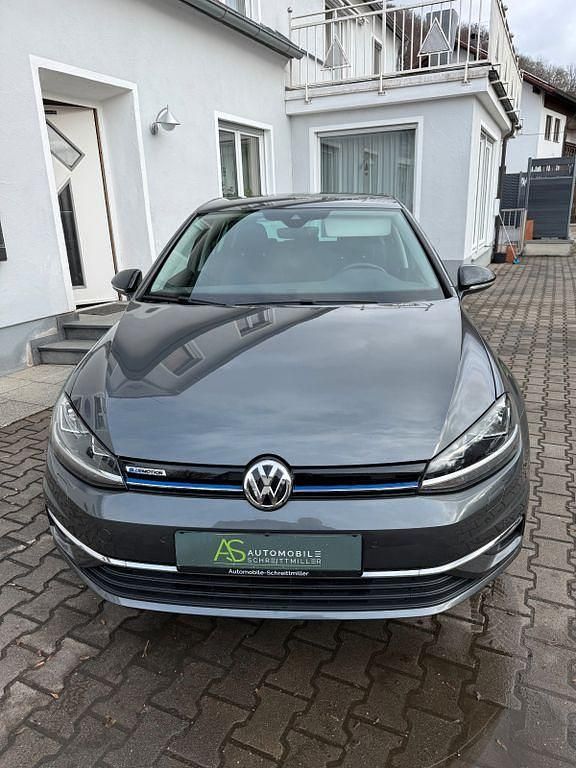 Gebraucht VW Golf VII IQ Drive 131 PS (96 kW) 2019 Grau Limousine