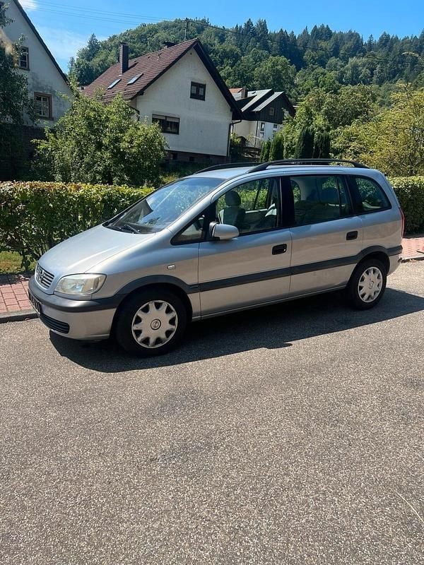 Silber Gebraucht 2001 Opel Zafira Van / Kleinbus | 2.000 € (Fairer Preis) - Bild 1/4