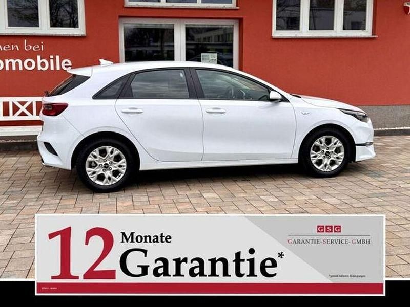 Gebraucht Kia Ceed Edition 7 101 PS (74 kW) 2023 Weiß Kleinwagen