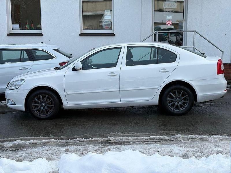 Gebraucht Skoda Octavia Impuls Edition 105 PS (77 kW) 2011 Weiß Limousine