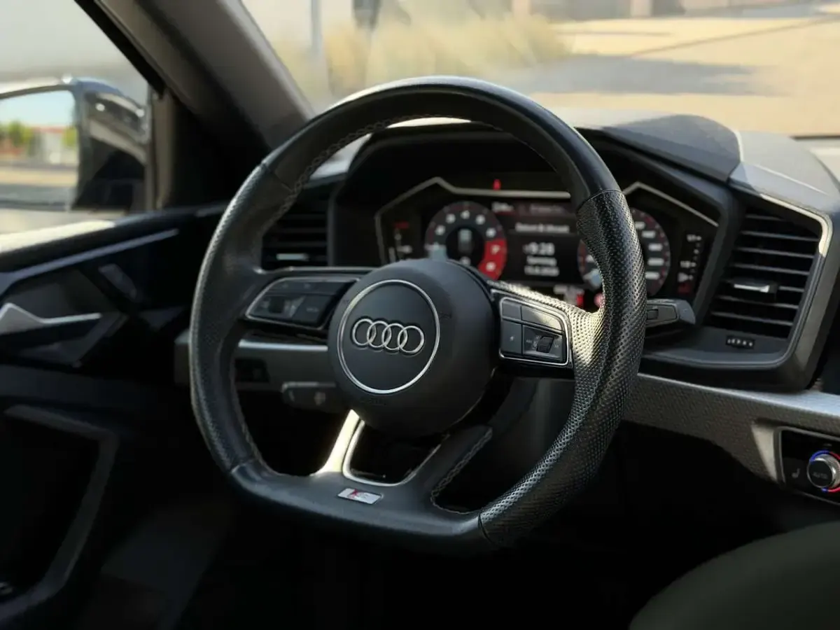 Gebraucht Audi A1 S-Line 110 PS (80 kW) 2022 Schwarz SUV