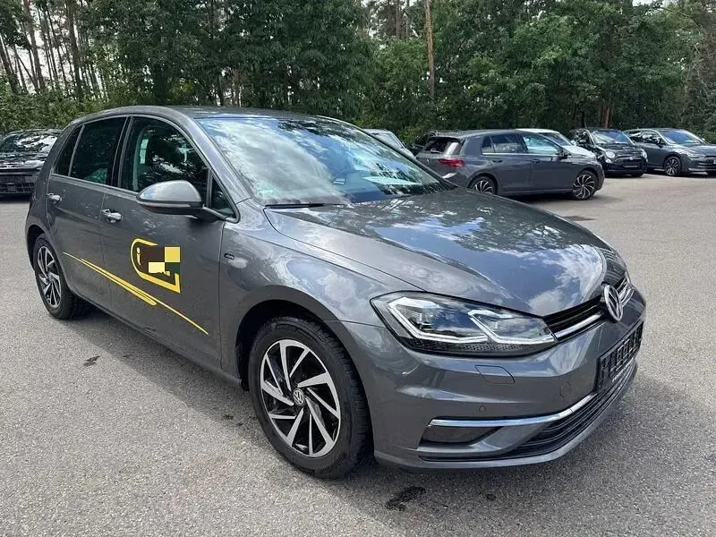 Gebraucht VW Golf VII Join 116 PS (85 kW) 2019 Grau Limousine