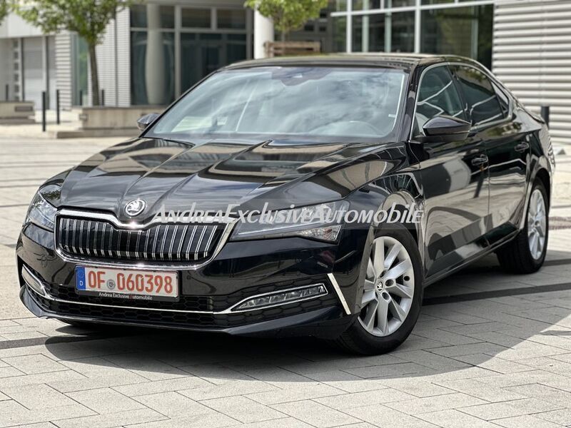 Schwarzmagic perleffekt Gebraucht 2020 Skoda Superb Limousine | 21.890 € (Superpreis) - Bild 1/4