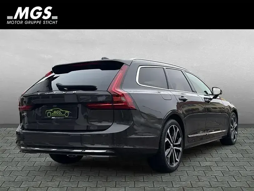 Gebraucht Volvo V90 Plus 197 PS (144 kW) 2022 Grau Kombi