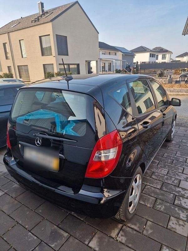 Gebraucht Mercedes A160 95 PS (69 kW) 2011 Schwarz Van / Kleinbus