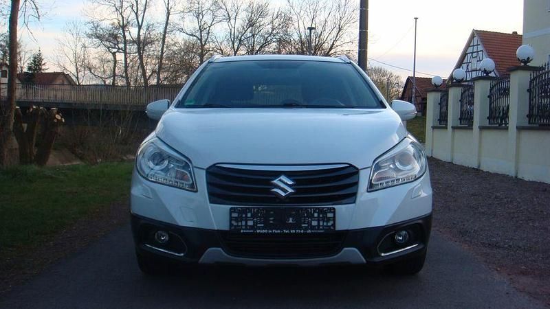 Gebraucht Suzuki SX4 120 PS (88 kW) 2014 Weiß SUV
