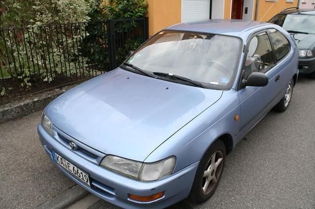 Gebraucht Toyota Corolla 75 PS (55 kW) 1995 Andere farbe metallic