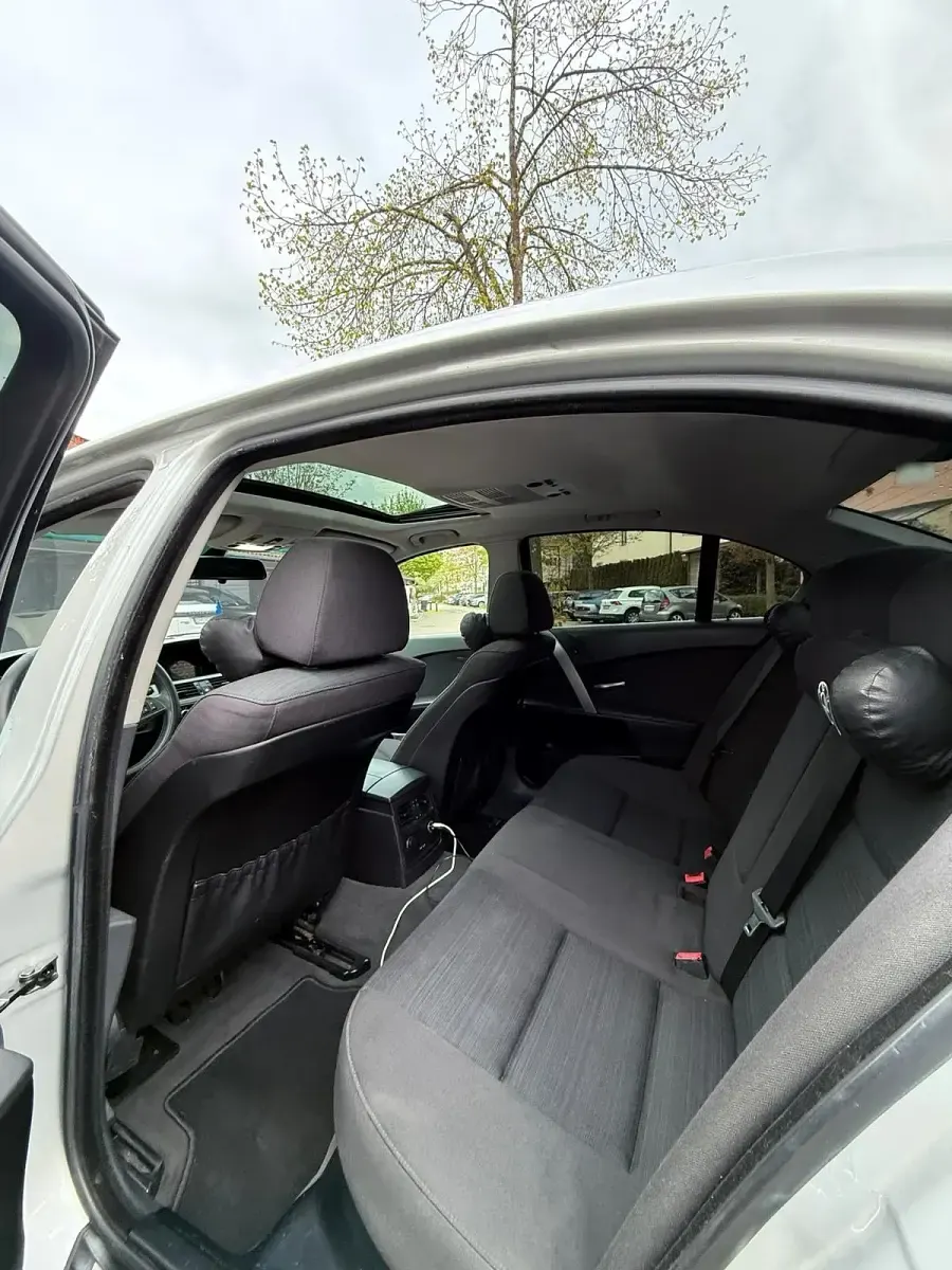 Gebraucht BMW 530 256 PS (188 kW) 2006 Silber Limousine