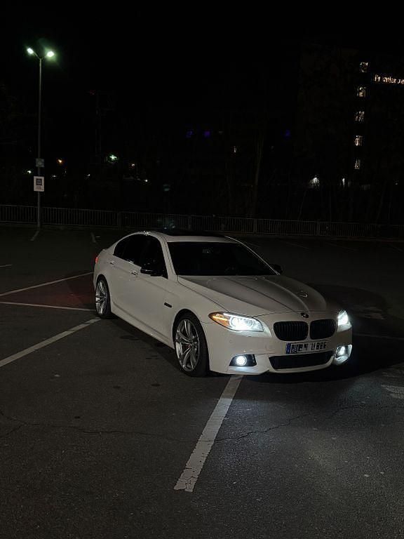 Silber Gebraucht 2014 BMW 535 Performance Limousine | 22.999 € - Bild 1/4