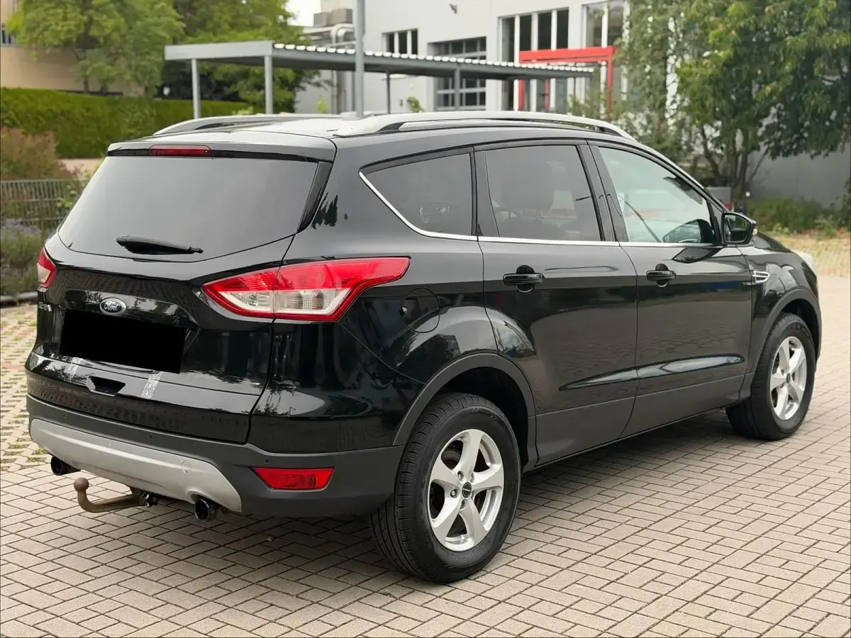 Gebraucht Ford Kuga 140 PS (102 kW) 2013 Schwarz SUV