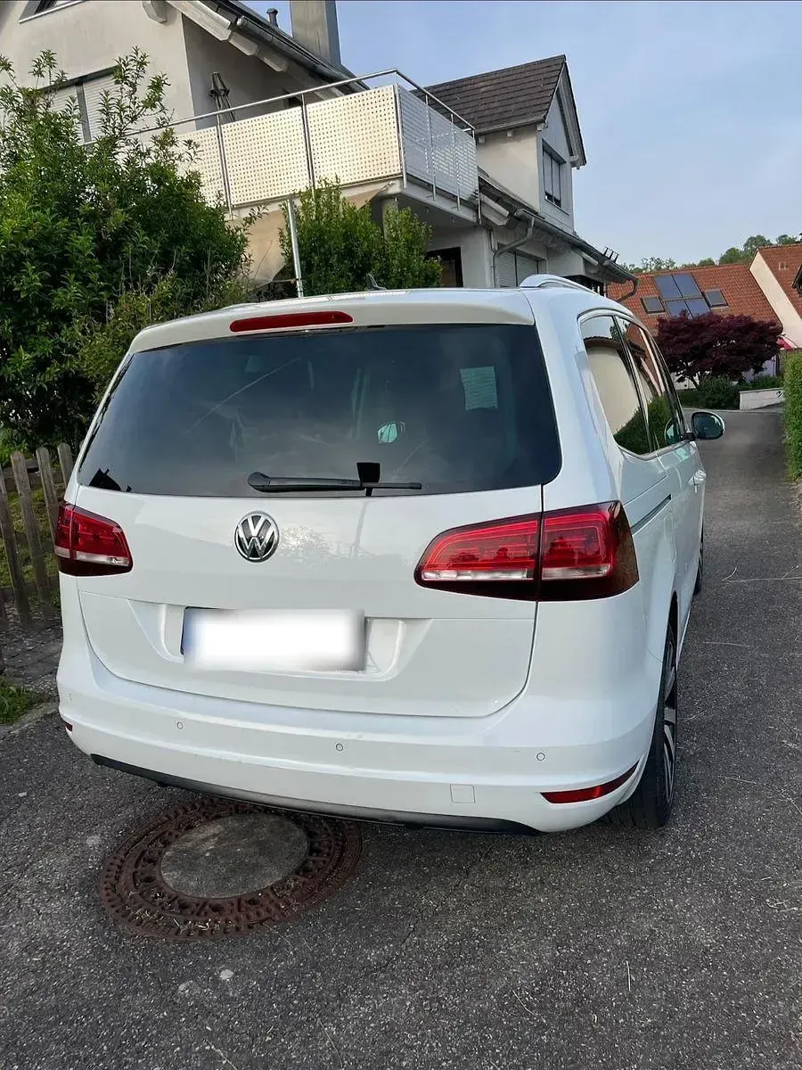 Gebraucht VW Sharan 184 PS (135 kW) 2017 Weiß Van / Kleinbus