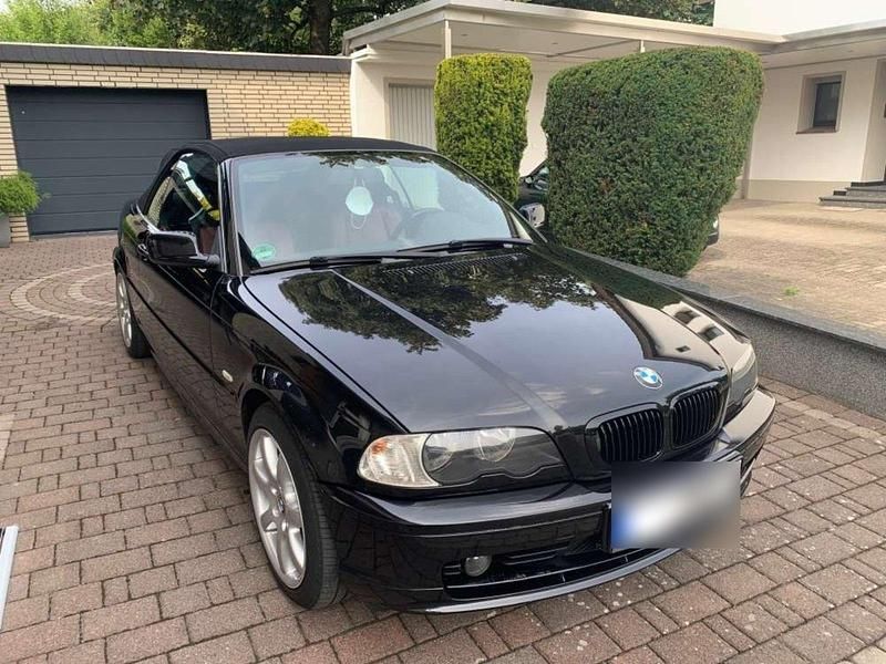 Gebraucht BMW 325 Cabriolet Performance 192 PS (141 kW) 2001 Schwarz Cabrio