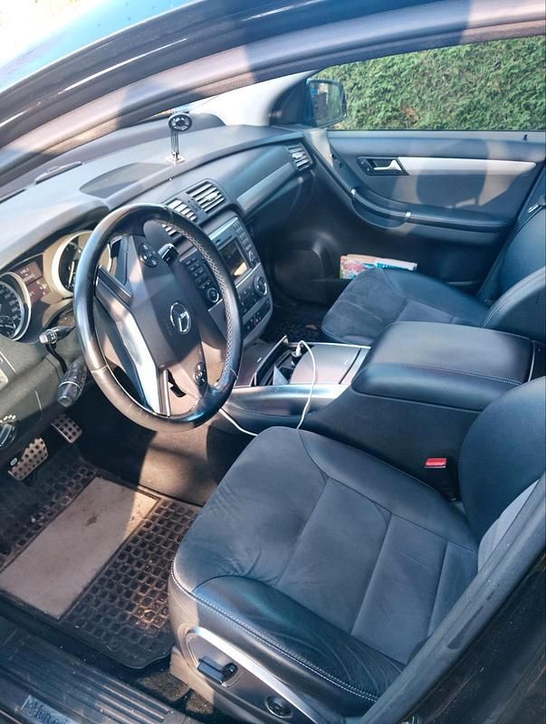 Gebraucht Mercedes R300 190 PS (139 kW) 2010 Schwarz Van / Kleinbus