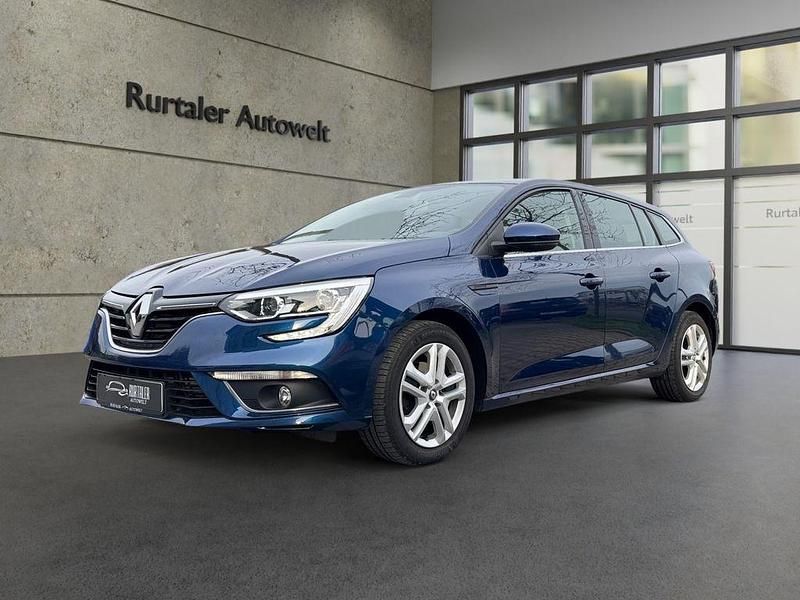 Blau Gebraucht 2018 Renault Mégane IV Play Limousine | 11.999 € (Fairer Preis) - Bild 1/4