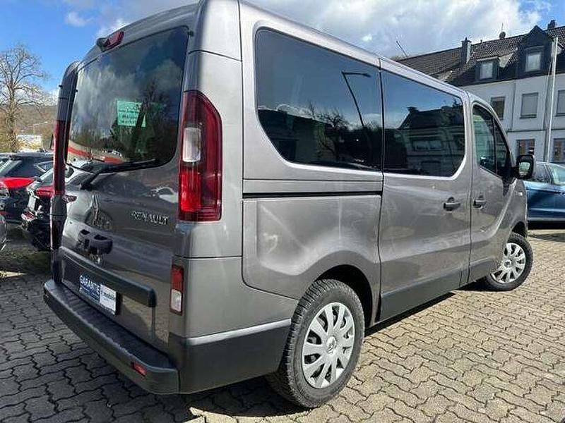 Gebraucht Renault Trafic Expression+ 121 PS (88 kW) 2019 Grau cassiopee Van / Kleinbus