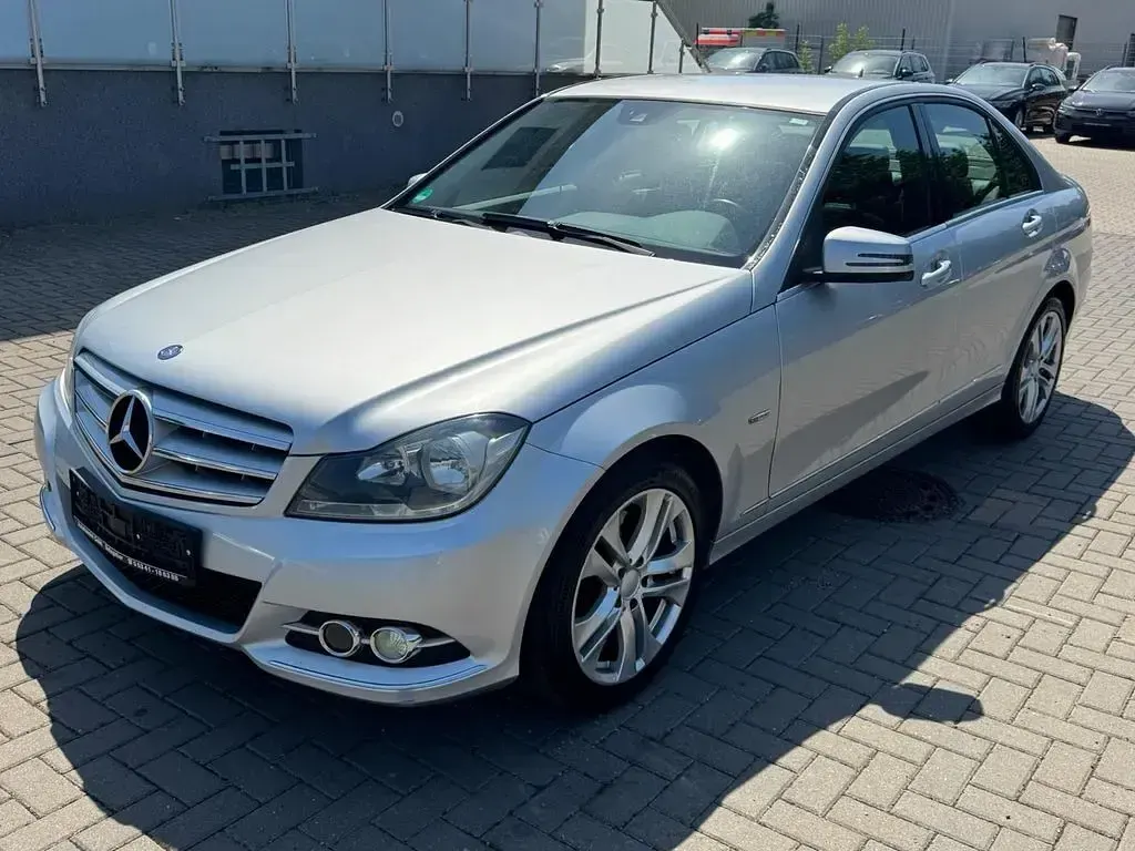 Gebraucht Mercedes C350 Avantgarde 306 PS (225 kW) 2011 Silber Limousine