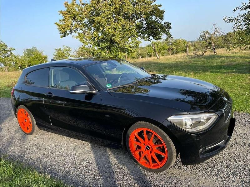 Schwarz Gebraucht 2013 BMW 114 Kleinwagen | 8.900 € (Etwas zu teuer) - Bild 1/4