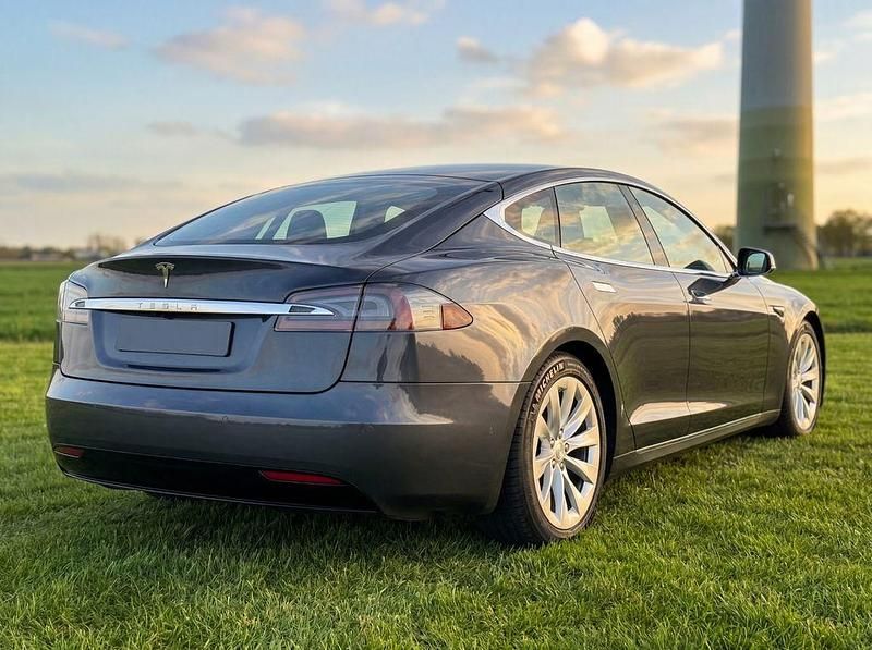 Second-hand Tesla Model S 309 kW (421 CP) 2017 Gri Hatchback