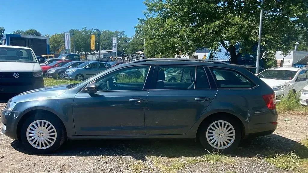 Gebraucht Skoda Octavia 105 PS (77 kW) 2015 Kombi
