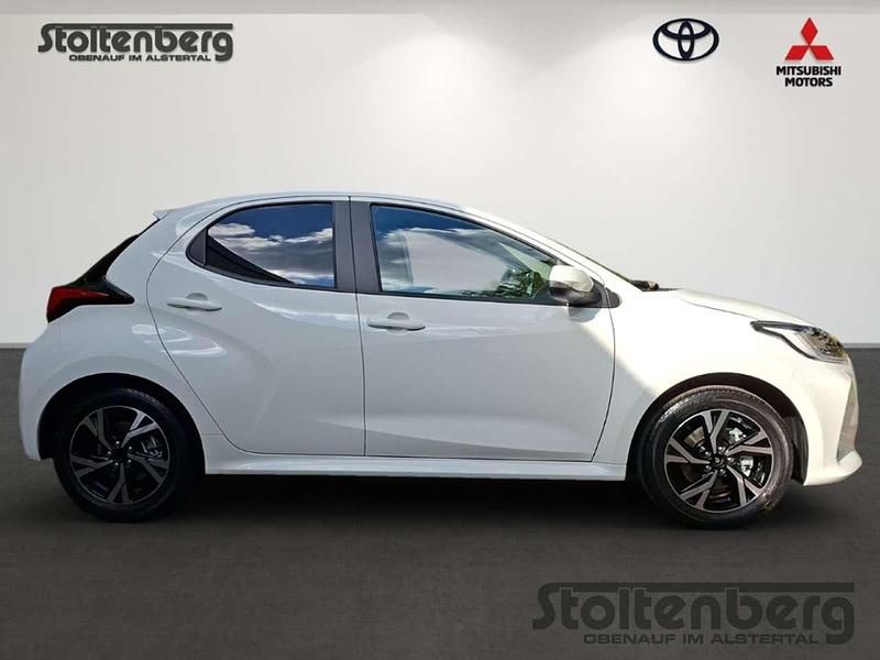 Neu Toyota Yaris Hybrid Comfort 116 PS (85 kW) 2025 Super white Kleinwagen