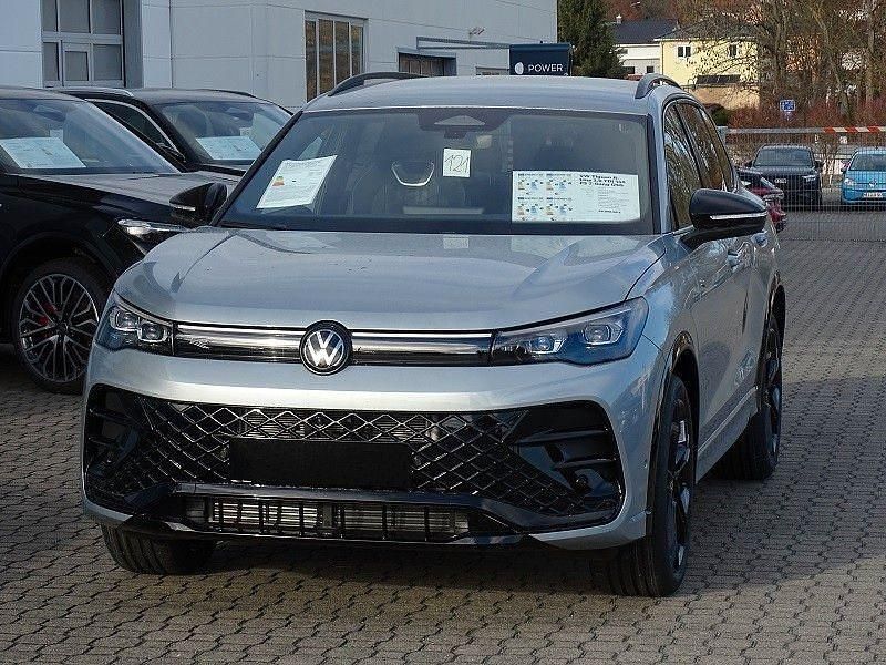 Gebraucht VW Tiguan Style 150 PS (110 kW) 2026 Silber SUV