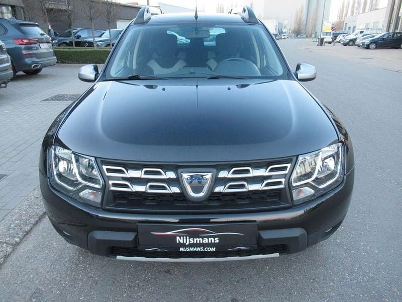Second-hand Dacia Duster 125 CP (91 kW) 2016 Negru SUV