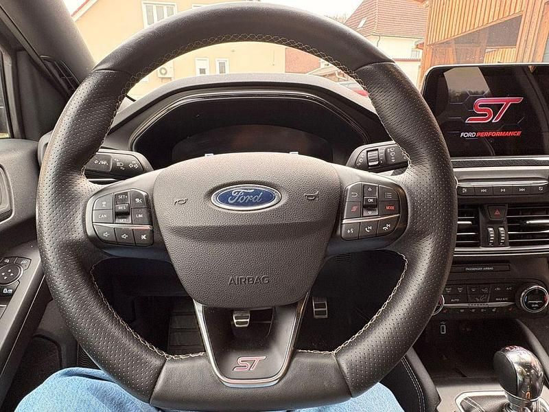 Gebraucht Ford Focus ST 190 PS (139 kW) 2020 Grau Kombi